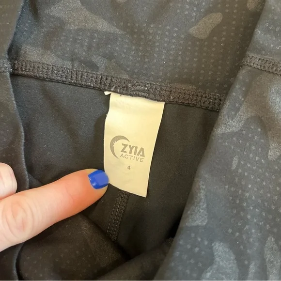 Zyia Leggings Bundle Womens Size 4 Camo Neon Yellow Activewear Compression - Picture 4 of 11